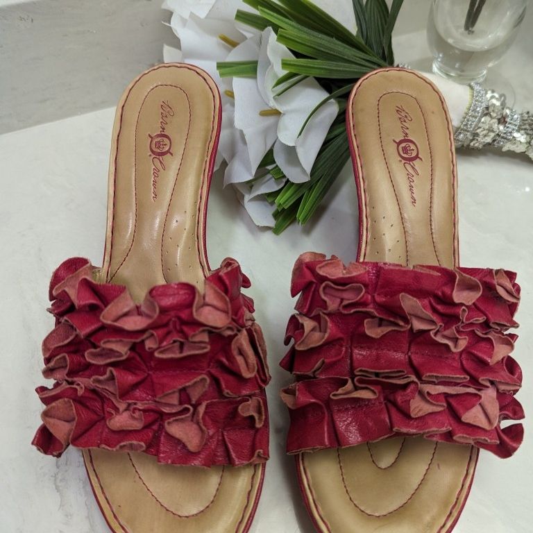 Born fashion crown sandals