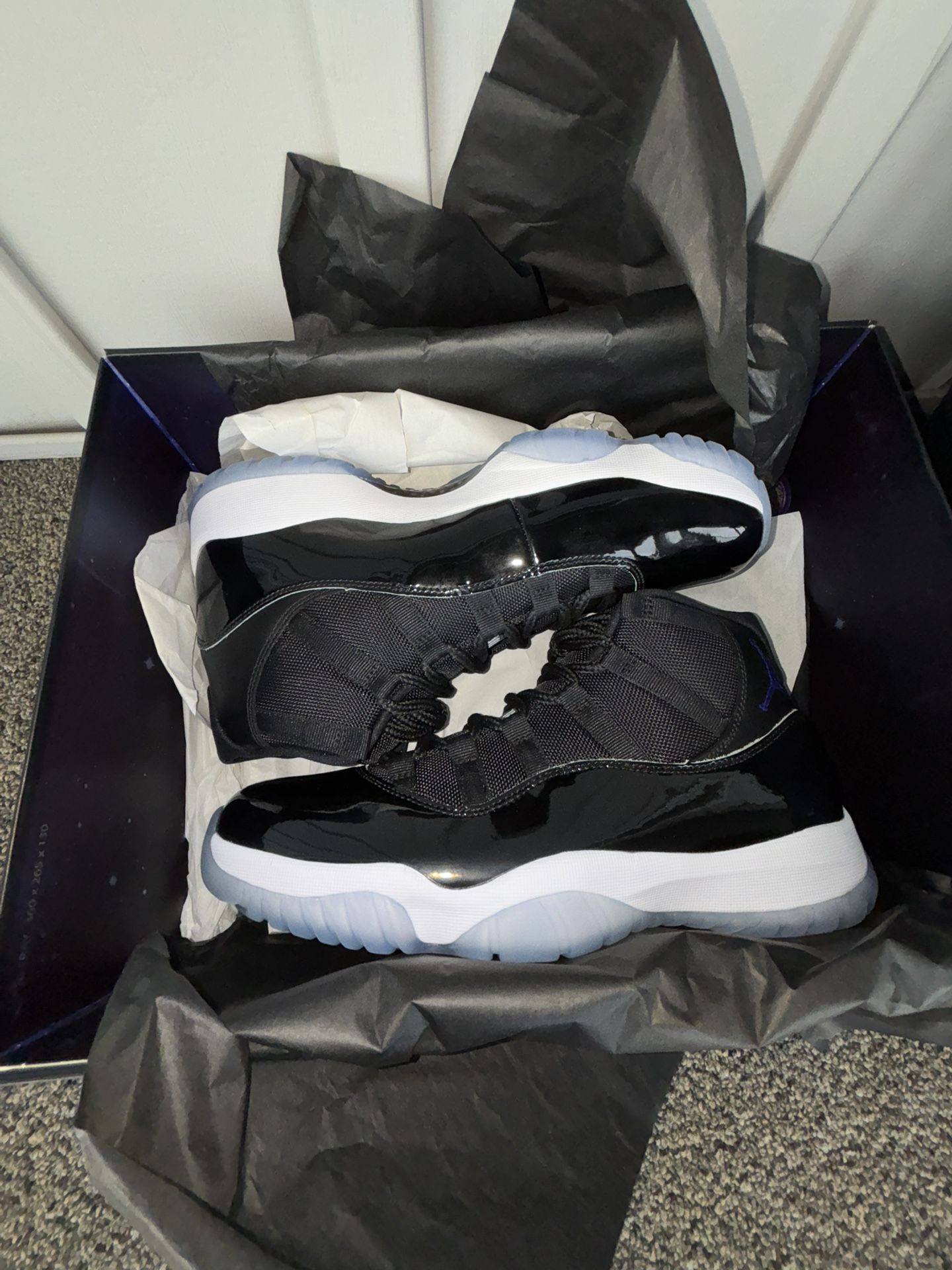 Jordan 11 Space Jam