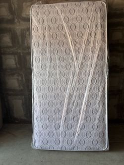 TWIN MATTRESS 89