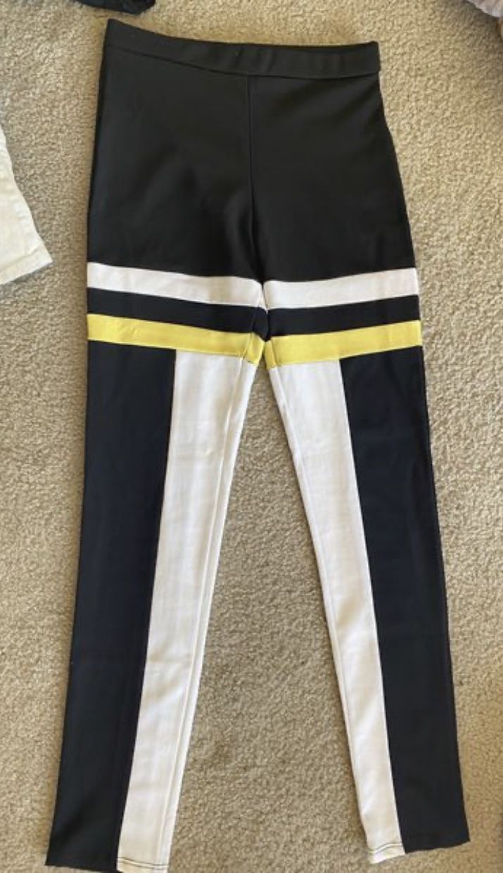 Medium fashion nova leggings yoga pants. Women’s.