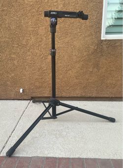 SPIN DOCTOR PRO G3 BICYCLE REPAIR STAND