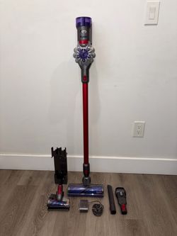 Vacuum Dyson V8 (Brand New!!!)