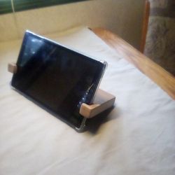 Tablet/iPad Stand