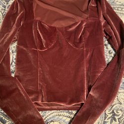 New Burgundy, Abercrombie And Fitch Velvet Top Size Small. See My Page For More 