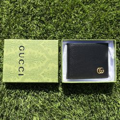 Gucci Marmont Bi-Fold Card Case Wallet Leather 