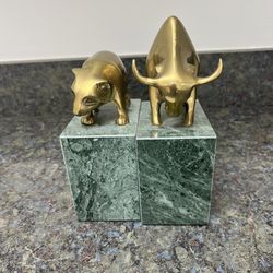 🐂🐻 Vintage Brass Bull & Bear Bookends – Solid Green Marble Bases – Heavy & 