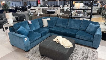 Olivia 🎉 brand new/ modern/luxury 🌼 Living Room Sectional Couch
