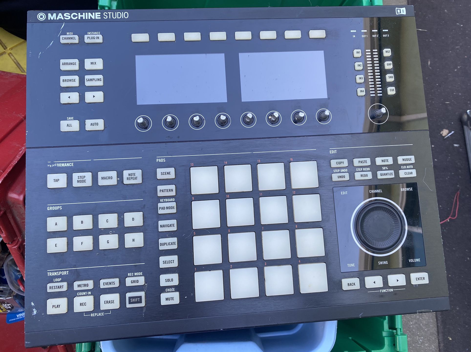 Native Instruments Maschine Studio