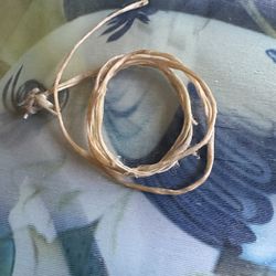 pirastro chorda g string.. the string is not in a good shape anymore.. if anybody want to try a chorda g string