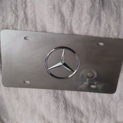 Mercedes-Benz Mirror License