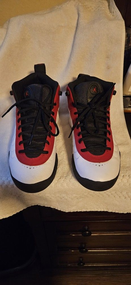 Gently Used Shoes 8.5