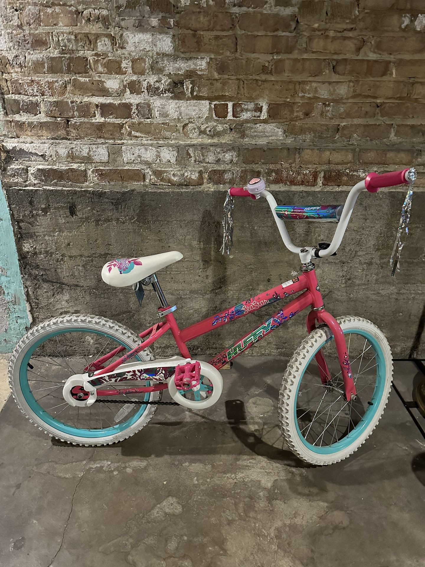 Girls Huffy “20 Bike