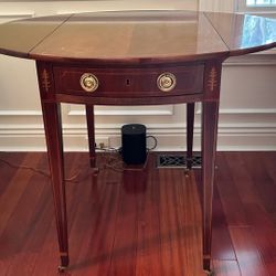 BAKER FURNITURE HISTORIC CHARLESTON DROP LEAF WOOD TABLE