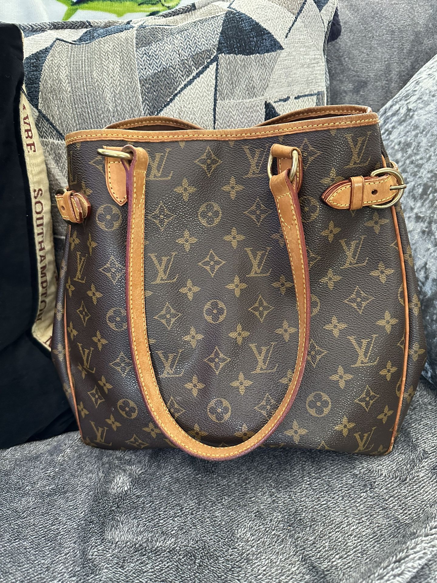 Authentic Louis Vuitton Batignolies Handbag for Sale in Pompano Beach, FL -  OfferUp