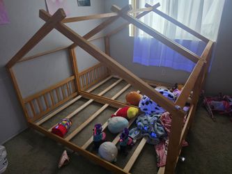 2 twin beds like new !