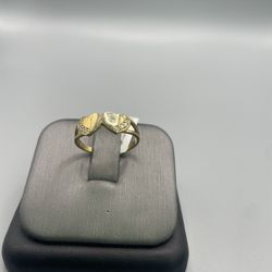 10 KT REAL GOLD RING 