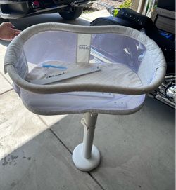 Halo bassinet