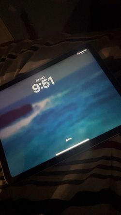 iPad 10th generation Unlocked ! No damage fully functional