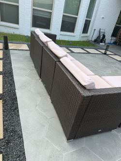 Outdoor Wicker Modular Sectional with Ottoman – Excellent Condition Price negotiable