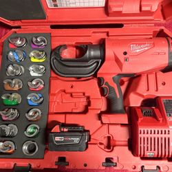 MILWAUKEE 2779-22 750MCM M18 12 TON UTILITY CRIMPER CRIMPING TOOL WITH DIE SET