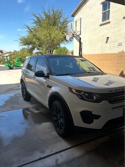 Land Rover Discovery Sport SUV