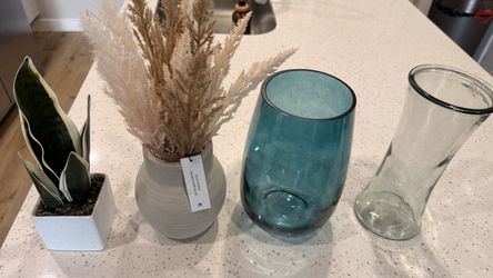 DECORATIVE VASES FOR SALE!