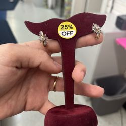 Gold Earrings With Diamonds
