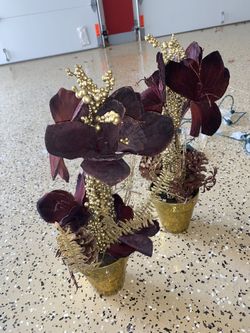 Flower pots ( Christmas decorations)