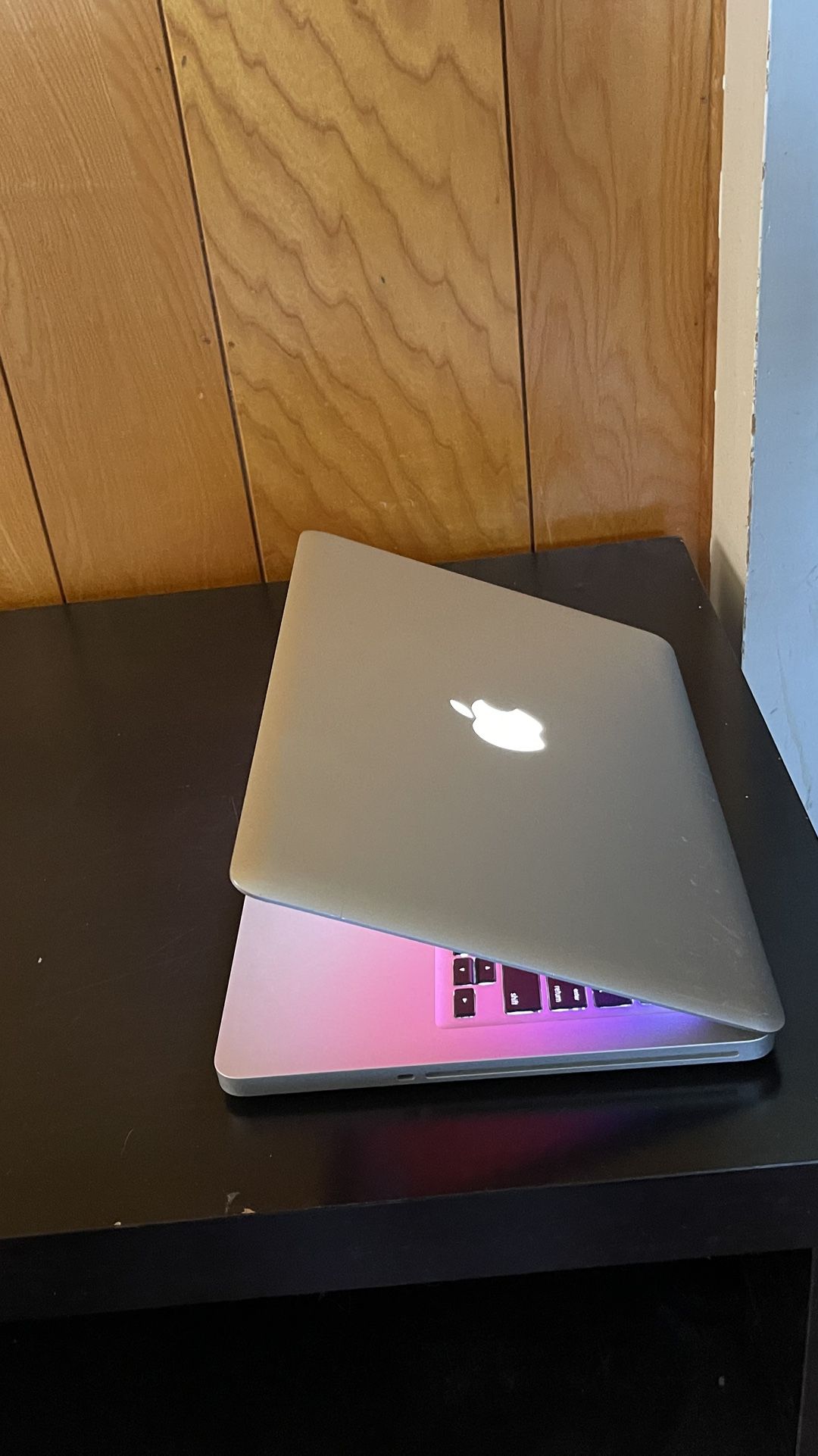 Apple MacBook Pro 13” I5/8GB/256GB SSD $140