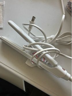 T3 flat hair iron