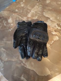 Motorcycle gloves