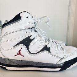 Nike Air Jordan Flight TR '97 White With Gray shoes 428827-120 boy's size 4.5Y 