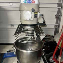 Globe mixer 20Qt