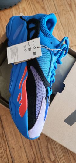 Yeezy 700