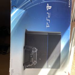 PS4 Gaming Console