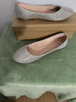 A New Day Women's Corinna Ballet Rhinestone Flats Size 7.5