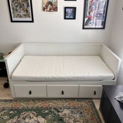 IKEA Trundle Bed
