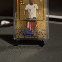 2023-24 Panini Obsidian Gold Atomic Material Yunus Musah /10 USA AC Milan SSP
