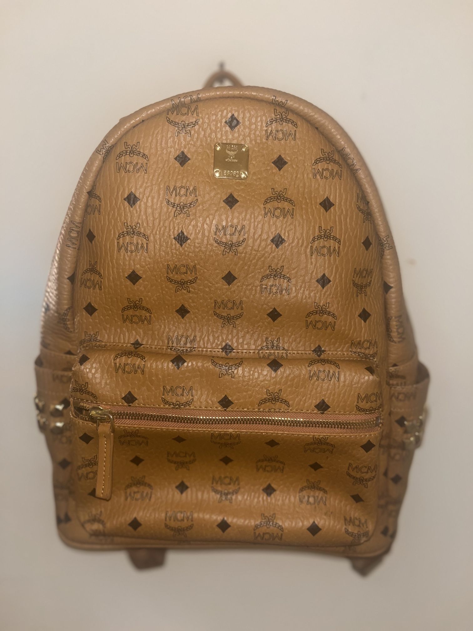 Mcm stark side studs backpack visetos