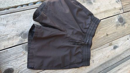 Black active shorts