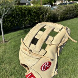 Rawlings Outfield Glove 