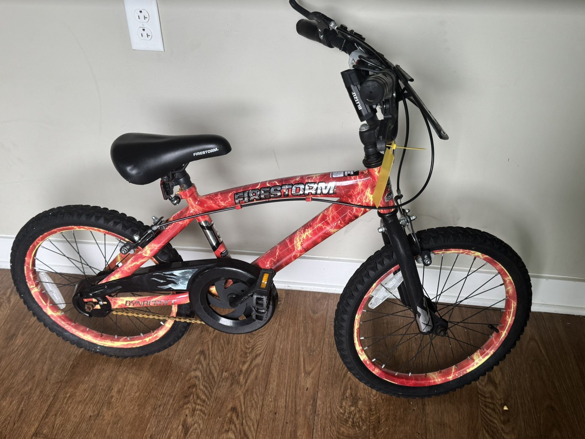 18-inch Dynacraft Firestorm Boys' Bike