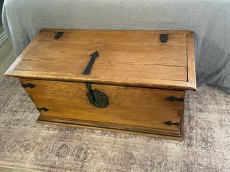 Antique Chest w Lock & Key