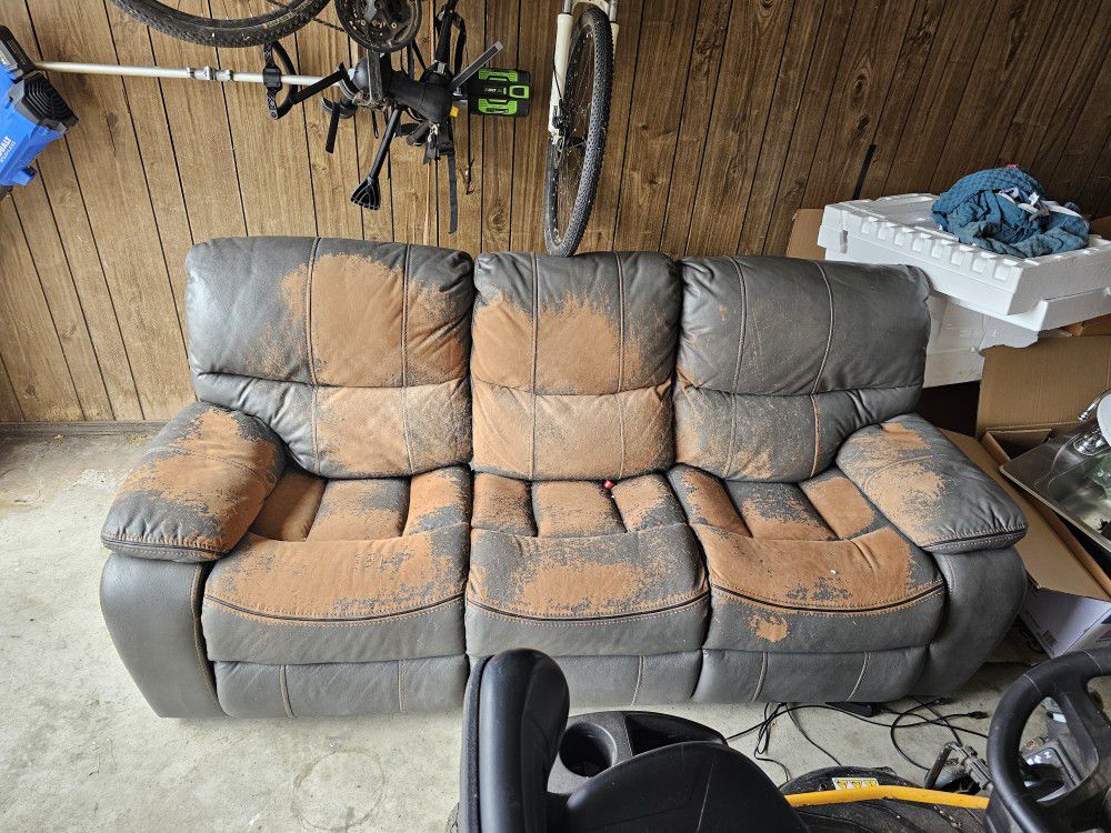Free Reclining Couch