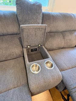 3-piece sectional recliners w/USB -- excellent condition