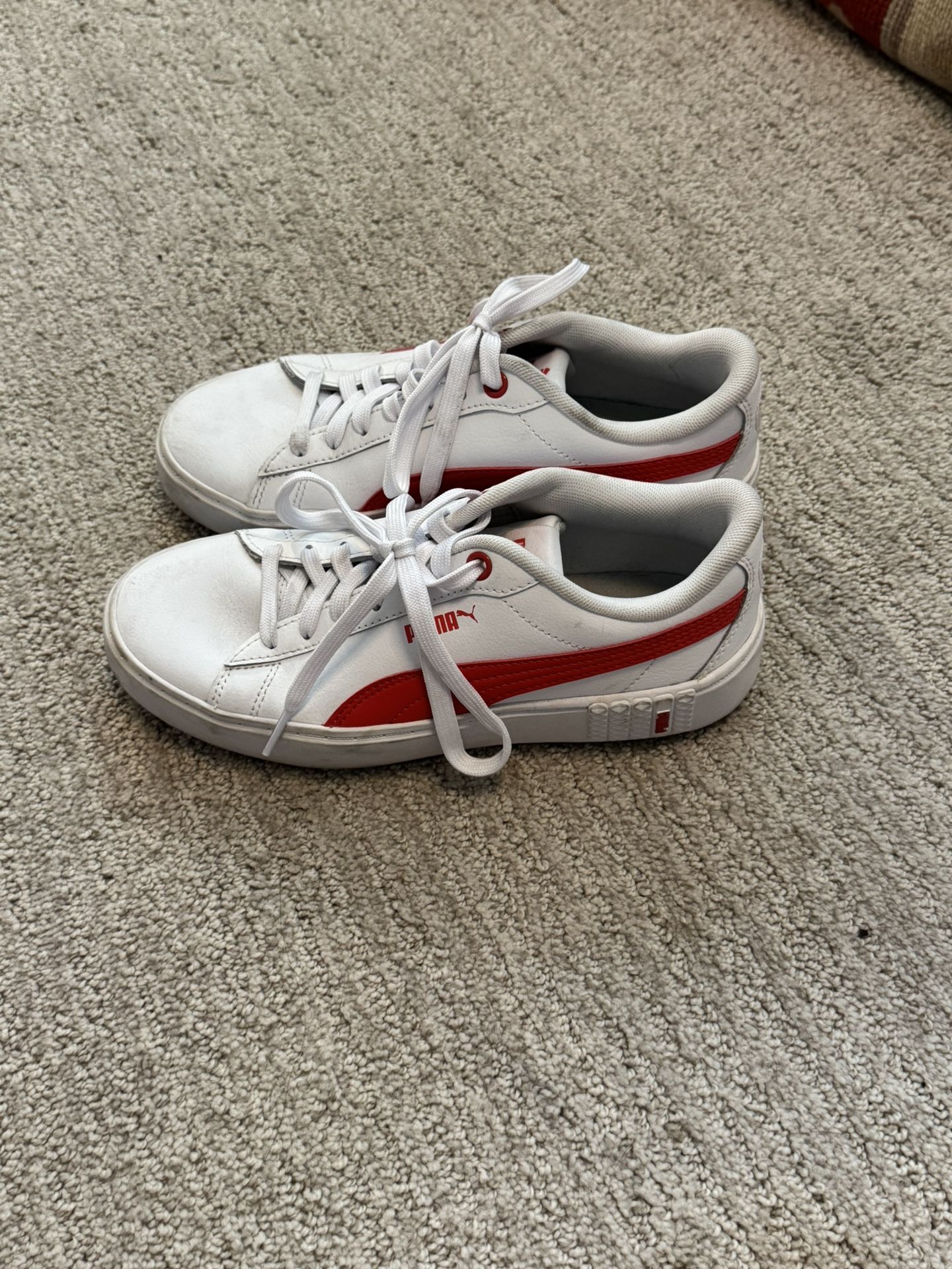 Women’s Puma Shoes Size 6.5