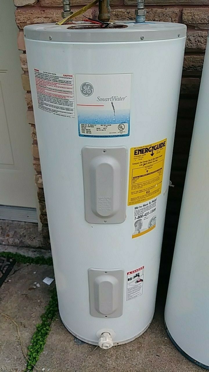 Boiler de luz 220V Usado 30 galones