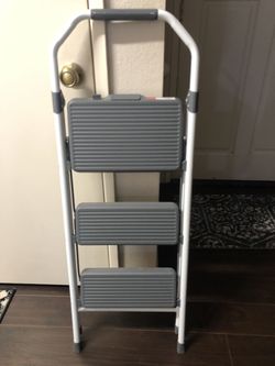 Gorilla Ladders 3-Step Compact Steel Step Stool