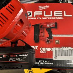 Milwaukee M18 18g Kit 8.0 Rapid Charger
