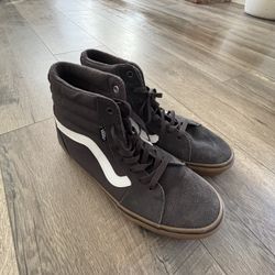 VANS OLD SKOOL SIZE 10.5 